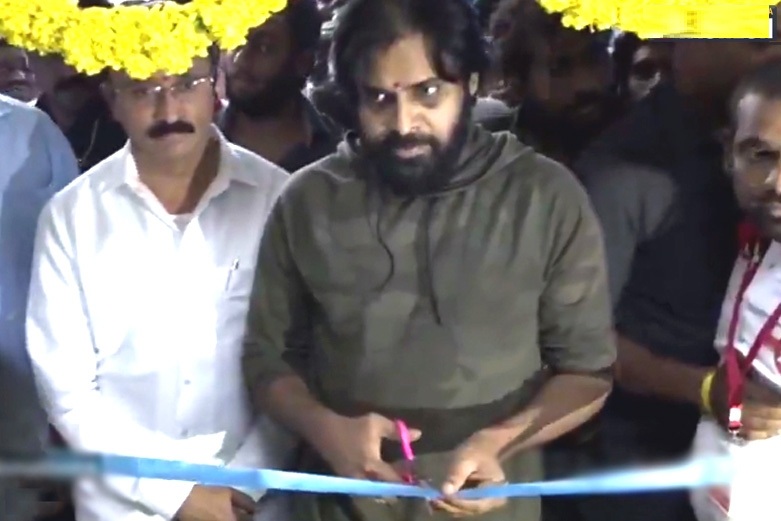 Pawan Kalyan slips tongue over TV channel